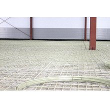 Scen av en golvkonstruktion med armeringsnät