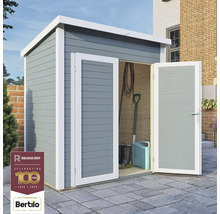 Trädgårdsskjul med öppna dörrar, trädgårdsredskap inuti