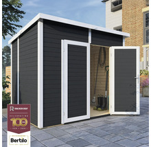 Trädgårdsskjul med öppna dubbeldörrar för förvaring av trädgårdsredskap