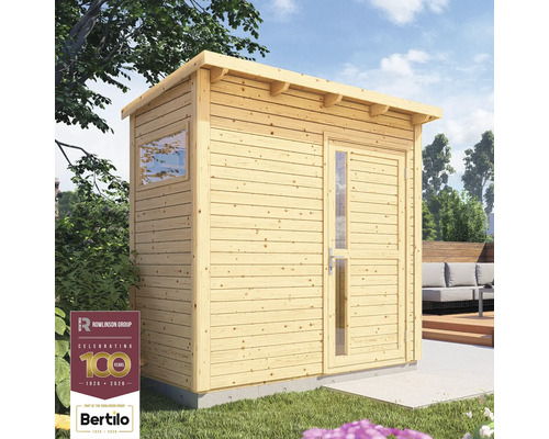 Trädgårdshus i trä med fönster och dörr utomhus