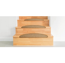 Trätrappa med trappstegsmattor