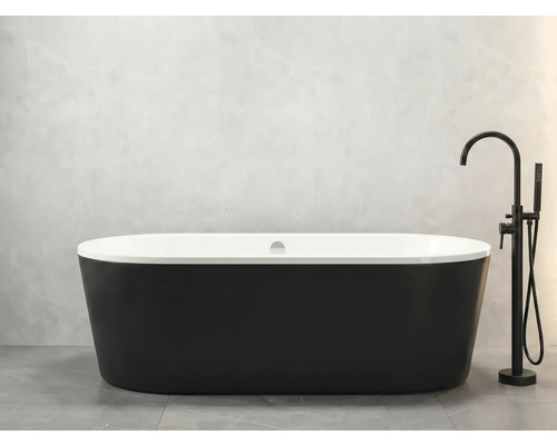 Fristående badkar med armatur för badrum