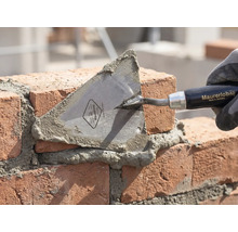 Murarslev vid murning av tegelstenar med murbruk