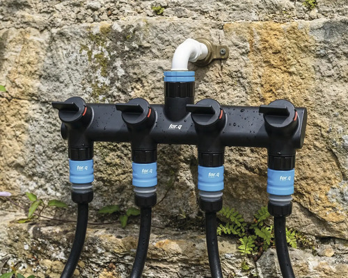 Trädgårdsbevattningsfördelare med fyra anslutningar