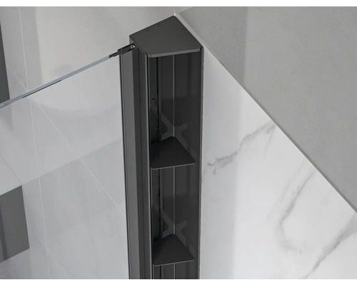 Svart väggprofil för duschväggar med integrerade förvaringsfack och hållare för glasskiva.