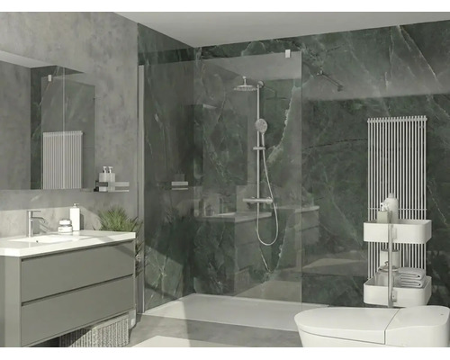 Modernt badrum med walk-in-dusch, glasvägg, väggpaneler med marmormönster, tvättställsskåp och handduksradiator.