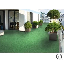 Modern takterrass med utlagd konstgräs och gröna växter i krukor framför en bostadshusfasad. (Image AI modified or generated)