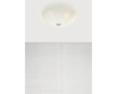 Taklampa med bladmönster