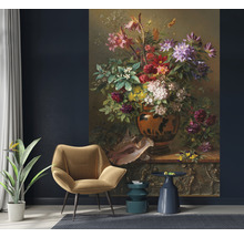 Vardagsrum med fototapet med blomstilleben i vas