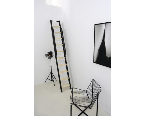 Lofttrappa Pertura FENIX 9 steg/10 stigningar rak fällbar inkl. 2 ledstänger för våningshöjd 243 cm Lofttrappa Pertura FENIX 9 steg/10 stigningar rak fällbar inkl. 2 ledstänger för våningshöjd 243 cm