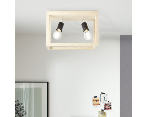 Taklampa med träram och två ljuskällor