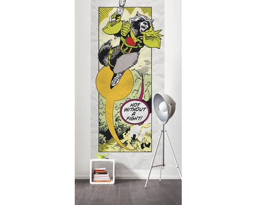 Serietapet med tvättbjörnsmotiv i rummet