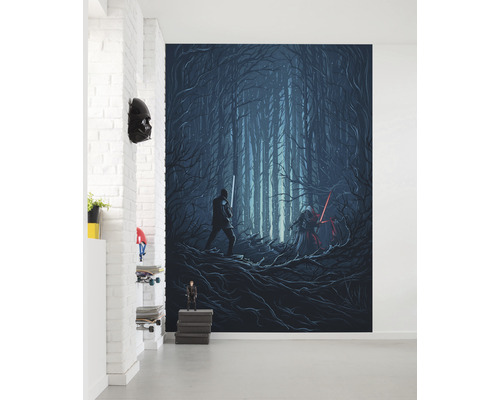 Fototapet med Star Wars-motiv, mörk skogsscen och ljussablar