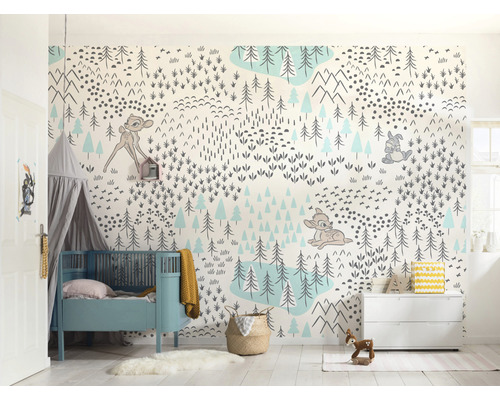 Barnrum med skogstapet, spjälsäng och byrå