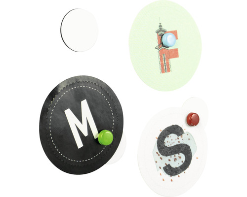 Magneter med bokstäver och motiv