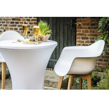 Miljöbild med ståbord, stretchöverdrag, barstol, drycker och tilltugg utomhus