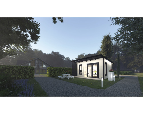 Trädgård med trädgårdshus, sittgrupp och belysning