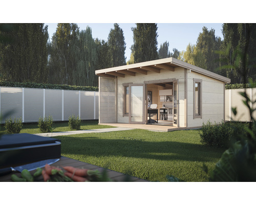 Trädgårdshus i trä med kontorsmöbler i trädgården