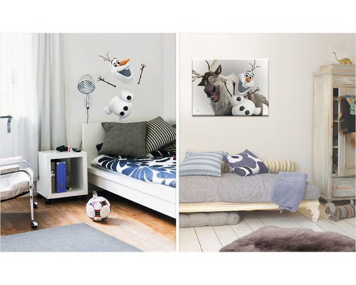 Två barnrum med sängar, dekorationer och möbler i ljus design.