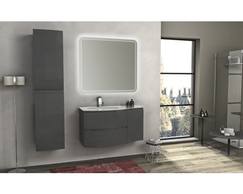 Badrumsmöbelset med tvättställsskåp, spegelskåp och högskåp