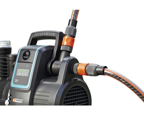 Gardena hydrofor med ansluten vattenslang