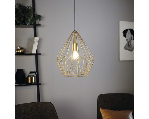 Taklampa EGLO Carlton Ø31cm guld Gyllene hänglampa med geometrisk design hänger i rummet.