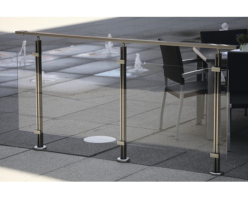 Glasräcke med stolpar och ledstång i rostfritt stål för utomhusbruk