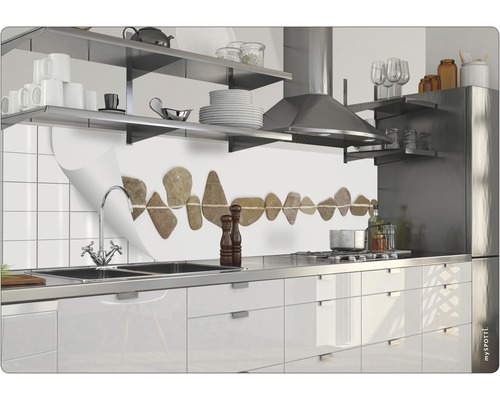 Stänkskydd med stenmotiv i modernt kök