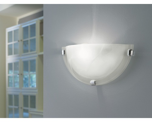 Vägglampa EGLO Salome krom 30cm Halvcirkelformad vägglampa av glas med kromfäste