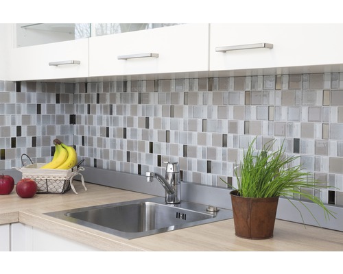 Diskho med blandare, mosaikplattor och dekorativa element