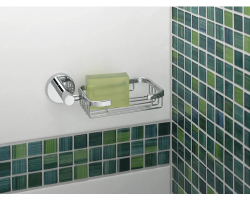 Tvålkopp av metall med tvål för väggmontering i badrummet