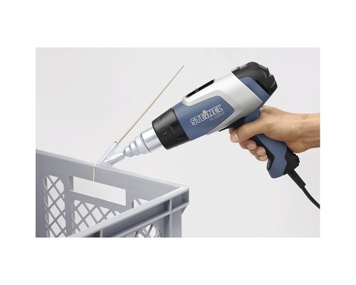 Steinel varmluftspistol används för att svetsa plast på en behållare