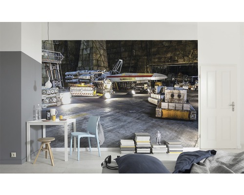 Rum med Star Wars fototapet med rymdskepp i verkstadsscen