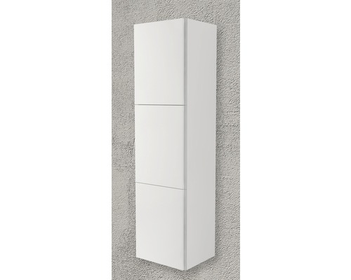 Vitt badrumsskåp med tre dörrar