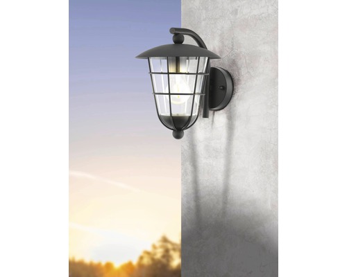 Svart vägglampa för utomhusbruk med klar lampskärm