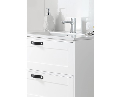 Vit tvättställsskåp med två lådor och kromad blandare