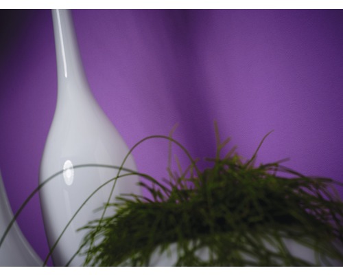 Dekorativ vas med grönt gräs