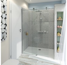 Badrum med dusch med glasskjutdörr, handdukar och trägolv