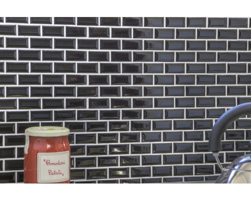 Väggkakel i tunnelbanestil, glänsande, som kakelvägg i köket