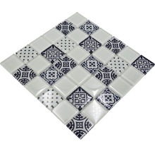 Mosaikplatta med geometriska mönster