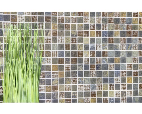 Mosaikvägg med dekoration