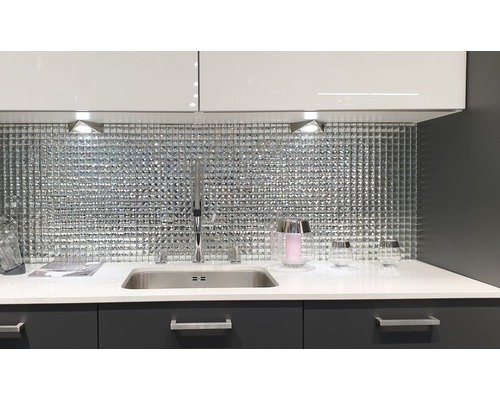 Diskho med blandare och mosaikvägg