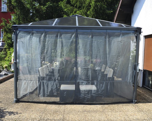 Paviljong med myggnät för skydd mot insekter