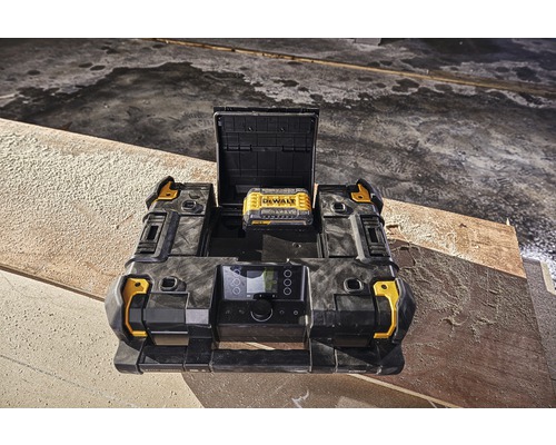 DeWalt byggnadsradio med batteri