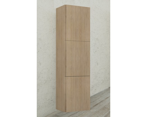 Högskåp med tre trädörrar