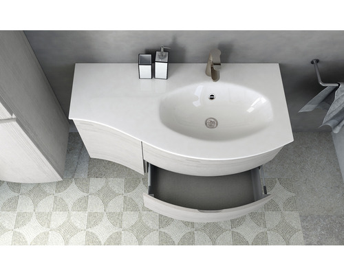 Tvättställ med öppen låda, armatur och badrumstillbehör