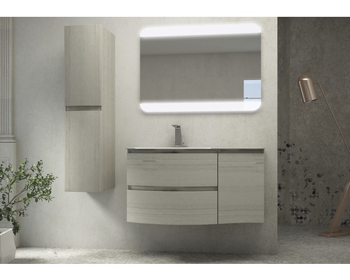 Modernt badrum med tvättställsskåp, spegelskåp och högskåp