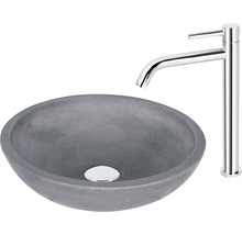 Tvättställ i betong med kromarmatur