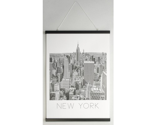 Poster med New Yorks skyline och upphängning