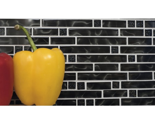 Väggplatta med mosaikmönster och gul paprika